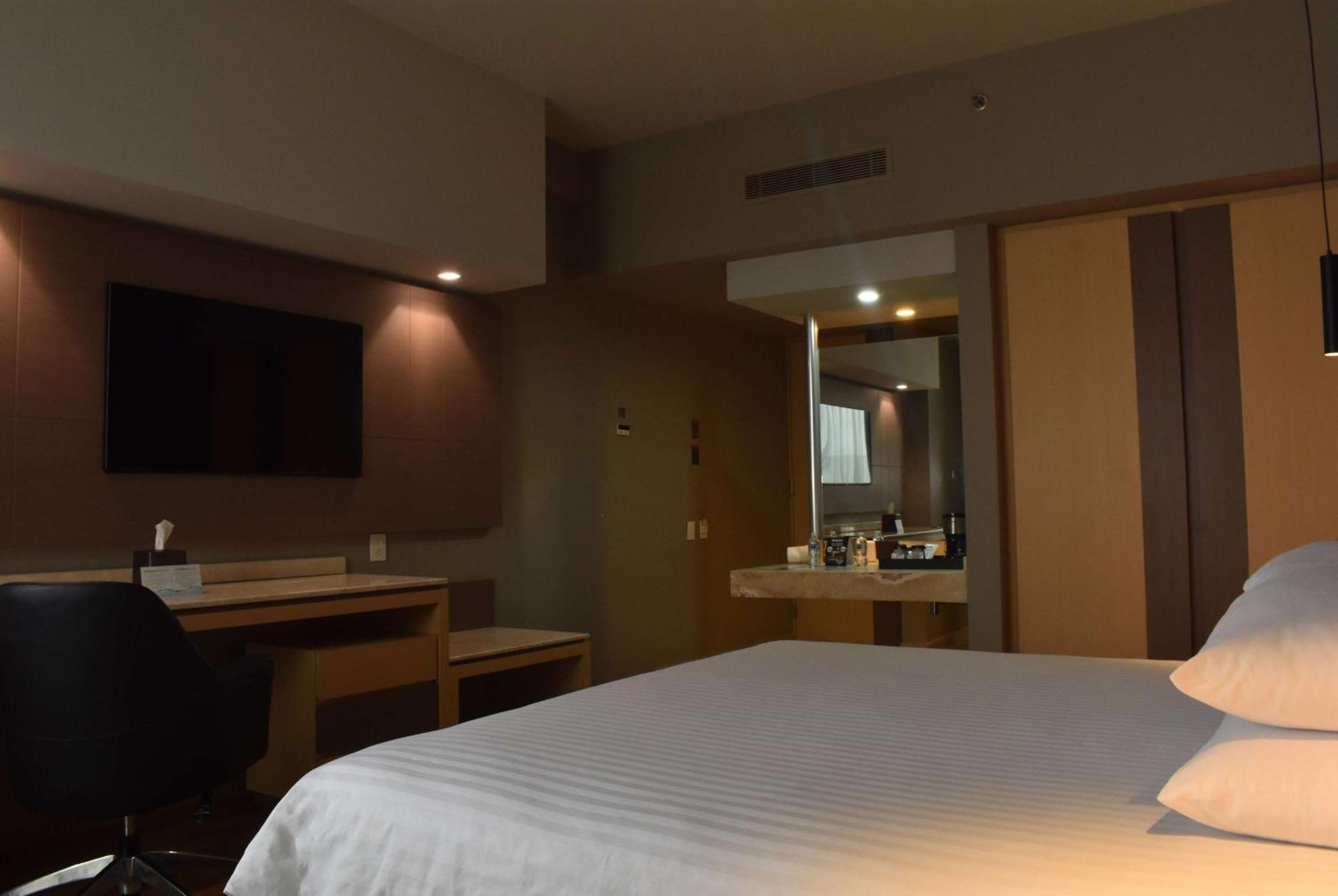 Hotel Ramada By Wyndham Santa Fe